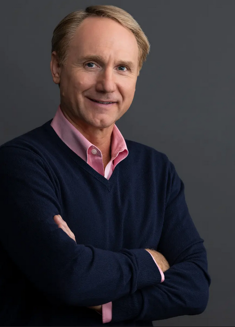 Photo of author Dan Brown